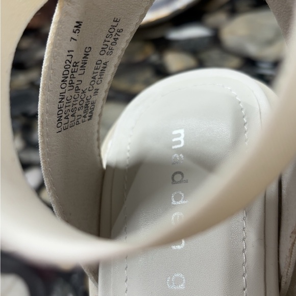 7.5 Madden Girl Elegant White Platform Sandals BRAND NEW - Picture 4 of 5